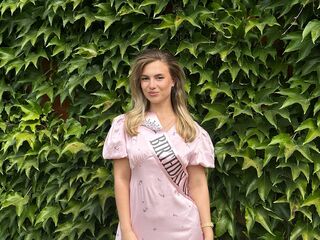 free nude live show LucianaMasten
