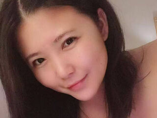 naked camgirl photo LuminaraVesperis
