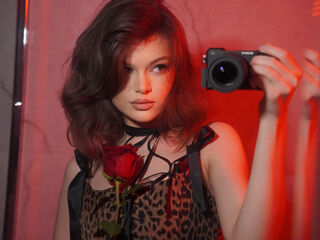 naughty cam girl masturbating with dildo LunaBruna