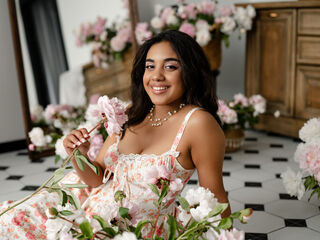 live webcam model LunaCartier