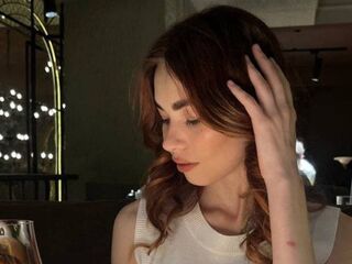 cam girl showing pussy LuxeLina