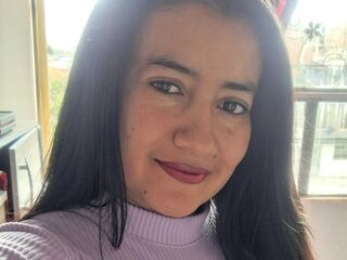 hot cam girl fingering MariaStrike