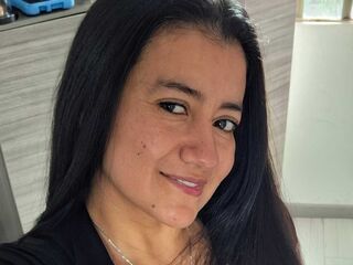 naked girl with webcam masturbating MariaThomp