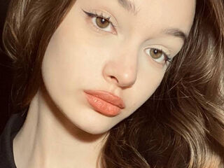 camwhore fingering pussy MarshallBushee