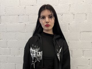 naughty camgirl fingering pussy MaryettaBurgees