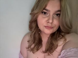 bedroom live cam MeganDarcy