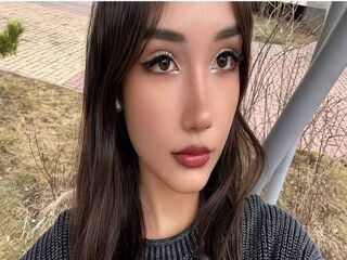 naked cam girl masturbating with dildo MeghanSkomo