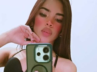 hot cam girl masturbating with vibrator MeliClarck
