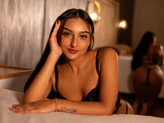 hot cam girl masturbating with dildo MelodyBetancourt