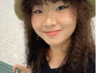 camwhore fingering shaved pussy MeridaNina