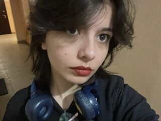 camslut topless MerilynLutchman