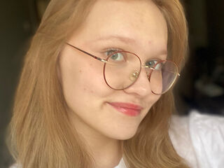 webcam hooker MicahCussins