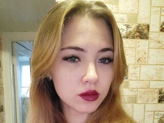 chatrubate cam girl MildredAcors