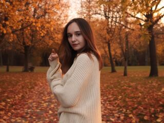 hot naked webcamgirl MillisaTravel