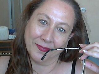 chat room webcam photo MyriamLevieux