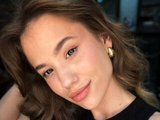 cam girl masturbating with vibrator PearlyLominack