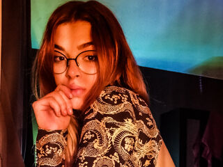 topless cam girl RavenDay