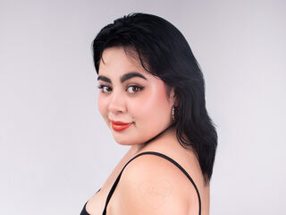 camgirl masturbating with sex toy RoxanaElegance