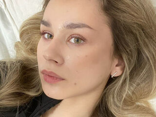 anal web cam RoxanePoire