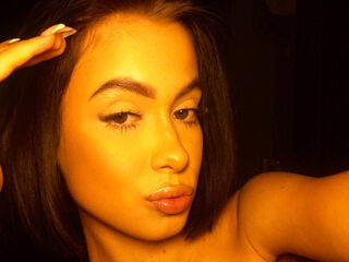 camwhore masturbating RuthieMichieli