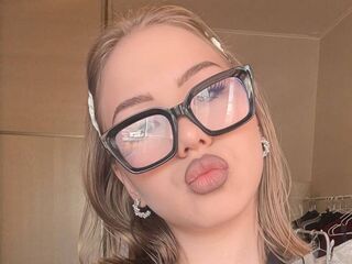 adult cam chat SaraBaier
