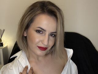 masturbating camgirl SellenaMiller