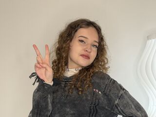 camslut masturbating SherikaMantony
