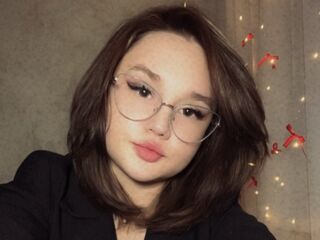 adult web cam chat room ShielaQuam