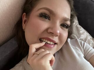 topless webcam girl SophieVale