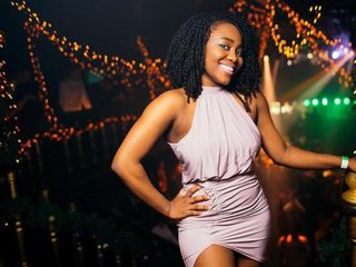 camgirl playing with vibrator TeelaAdams