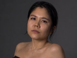 topless cam girl TessiePortwood