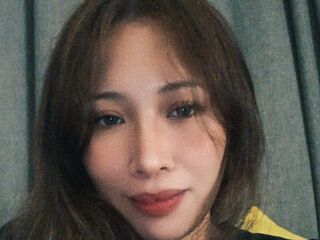 topless cam girl ThylaMax