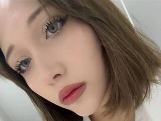 camslut showing pussy VanBobic