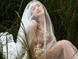 cam girl spreading pussy VictoriaIcett