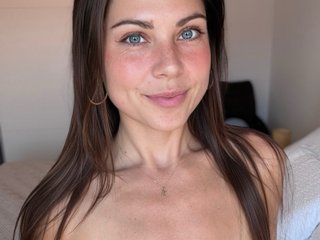 GirlNextdoorKat